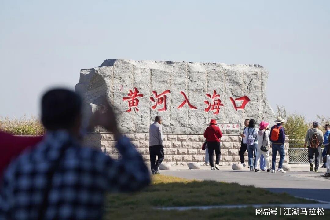 沙特vs乌拉圭：巴尔韦德、努涅斯出战，乌加特首发